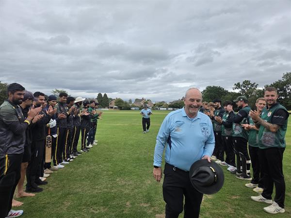 Umpire David Gower retires after 19 years